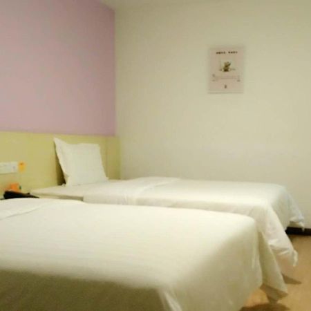 7Days Inn Wuhan Airport Panlong City ภายนอก รูปภาพ