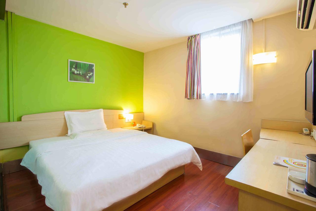 7Days Inn Wuhan Airport Panlong City ภายนอก รูปภาพ